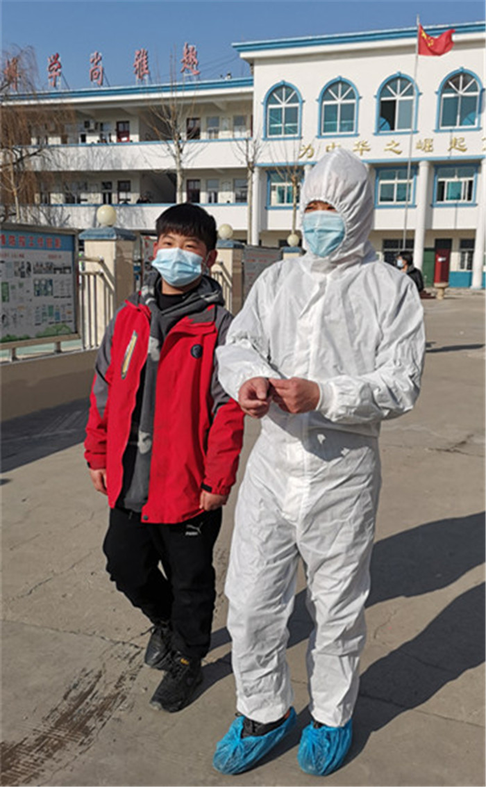 第三小学举行疫情防控应急演练活动 第三小学举行疫情防控应急演练活动