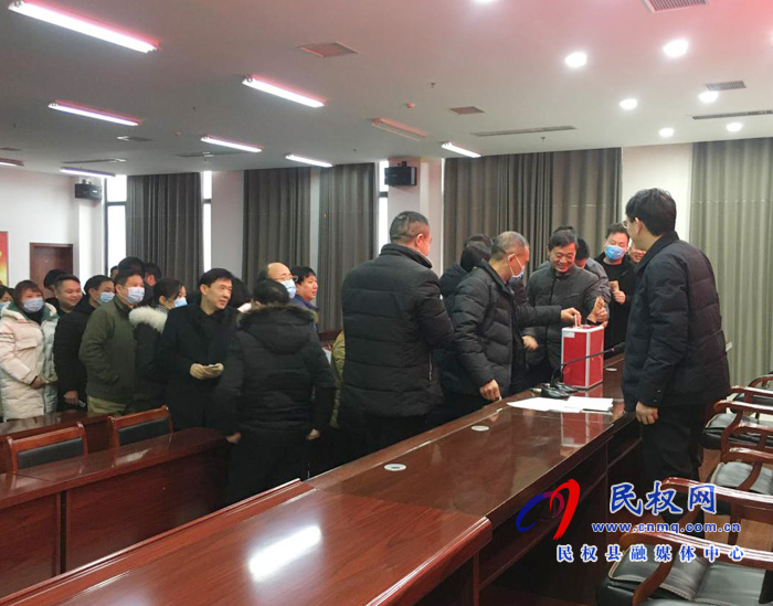 水利局开展了“送温暖 献爱心”捐助活动 水利局开展了“送温暖 献爱心”捐助活动