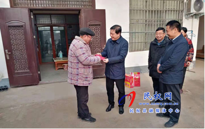 县委常委、统战部长赵通到北关镇慰问老复退军人