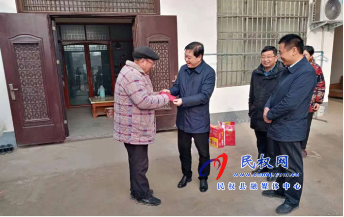 县委常委、统战部长赵通到北关镇慰问老复退军人 县委常委、统战部长赵通到北关镇慰问老复退军人