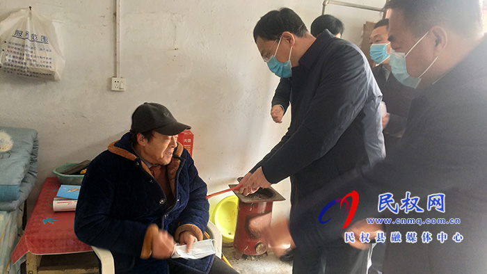 县委常委、县纪委书记、监察委主任张亚光到胡集乡慰问退伍军人 县委常委、县纪委书记、监察委主任张亚光到胡集乡慰问退伍军人
