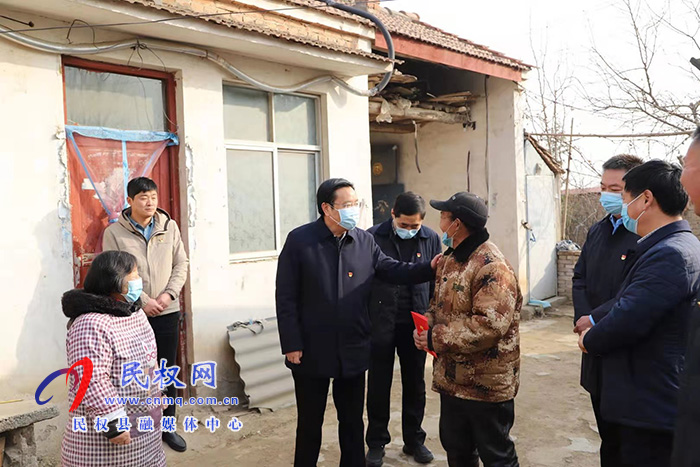 市人大常委会副主任、县委书记姬脉常走访慰问困难老党员 市人大常委会副主任、县委书记姬脉常走访慰问困难老党员