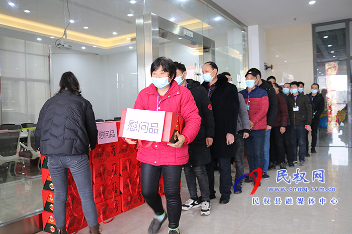 县委副书记、县长张团结走访慰问浙江省金华市(民权籍)务工人员 县委副书记、县长张团结走访慰问浙江省金华市(民权籍)务工人员