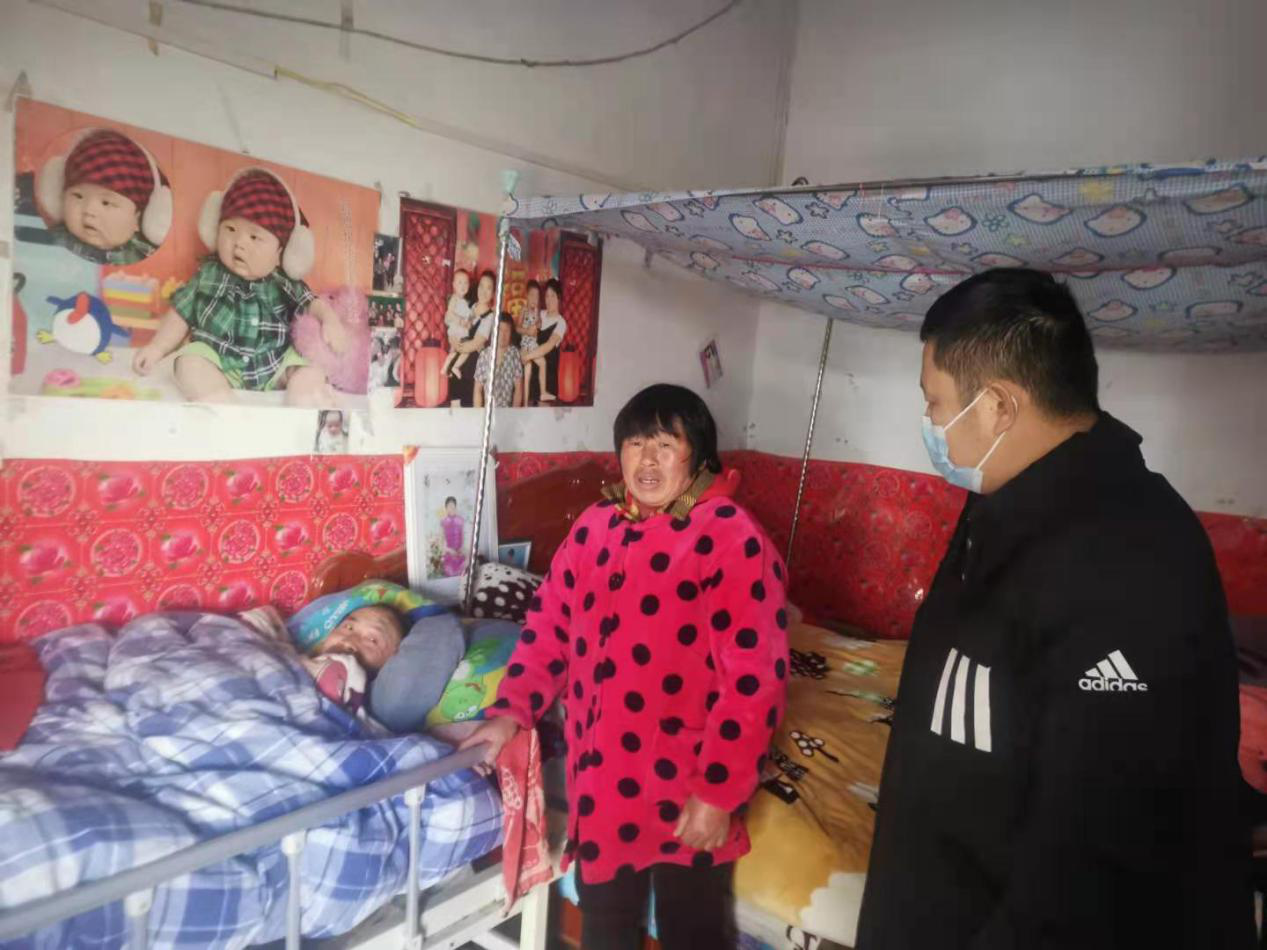 县审计局:开展道德模范、身边好人先进典型走访慰问活动 县审计局:开展道德模范、身边好人先进典型走访慰问活动