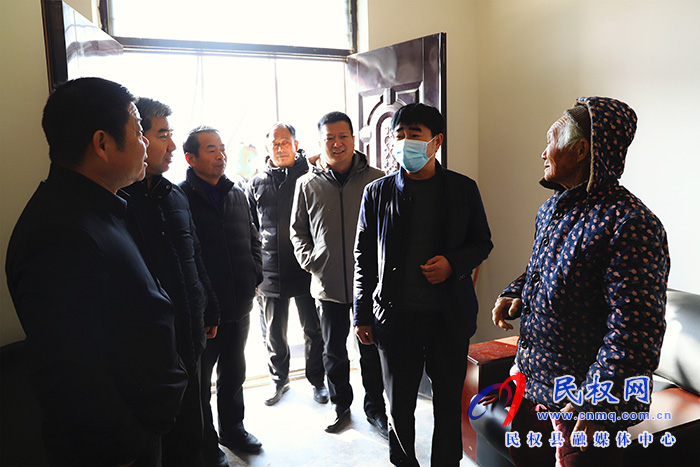 县自然资源局开展“大走访、大慰问”贫困群众活动 县自然资源局开展“大走访、大慰问”贫困群众活动