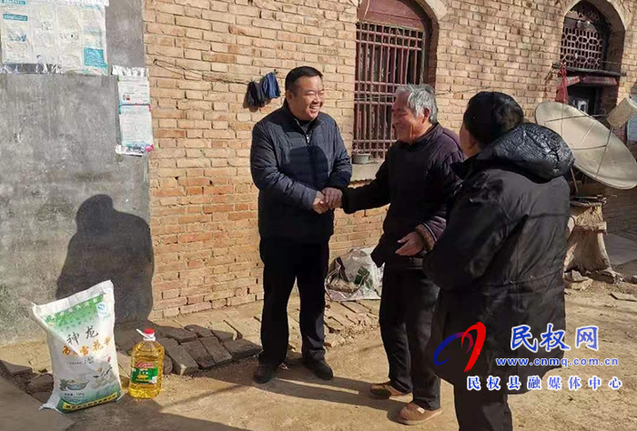 县残联开展春节前走访慰问贫困户 县残联开展春节前走访慰问贫困户