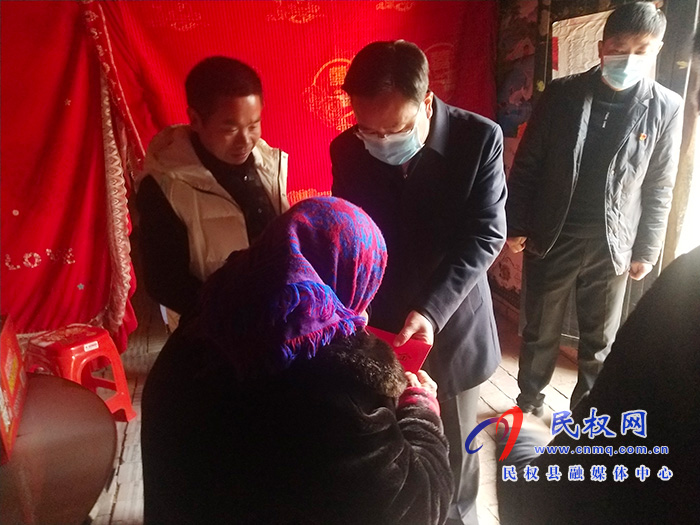 市人大常委会副主任、县委书记姬脉常到白云寺镇开展“三·五”基层工作日活动 市人大常委会副主任、县委书记姬脉常到白云寺镇开展“三·五”基层工作日活动