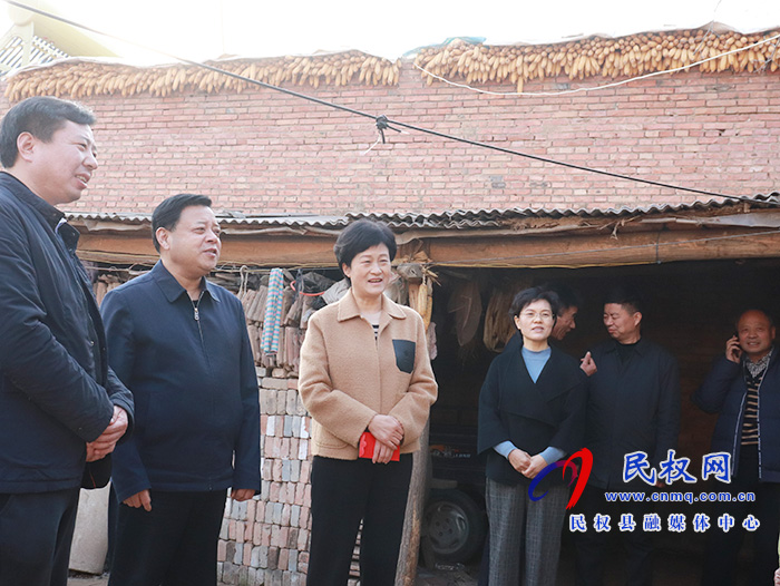 县人大常委会主任周燕看望慰问敬老院老人和困难群众 县人大常委会主任周燕看望慰问敬老院老人和困难群众