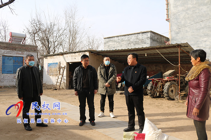 县人社局走访慰问“助人为乐道德模范”孟亚勇 县人社局走访慰问“助人为乐道德模范”孟亚勇