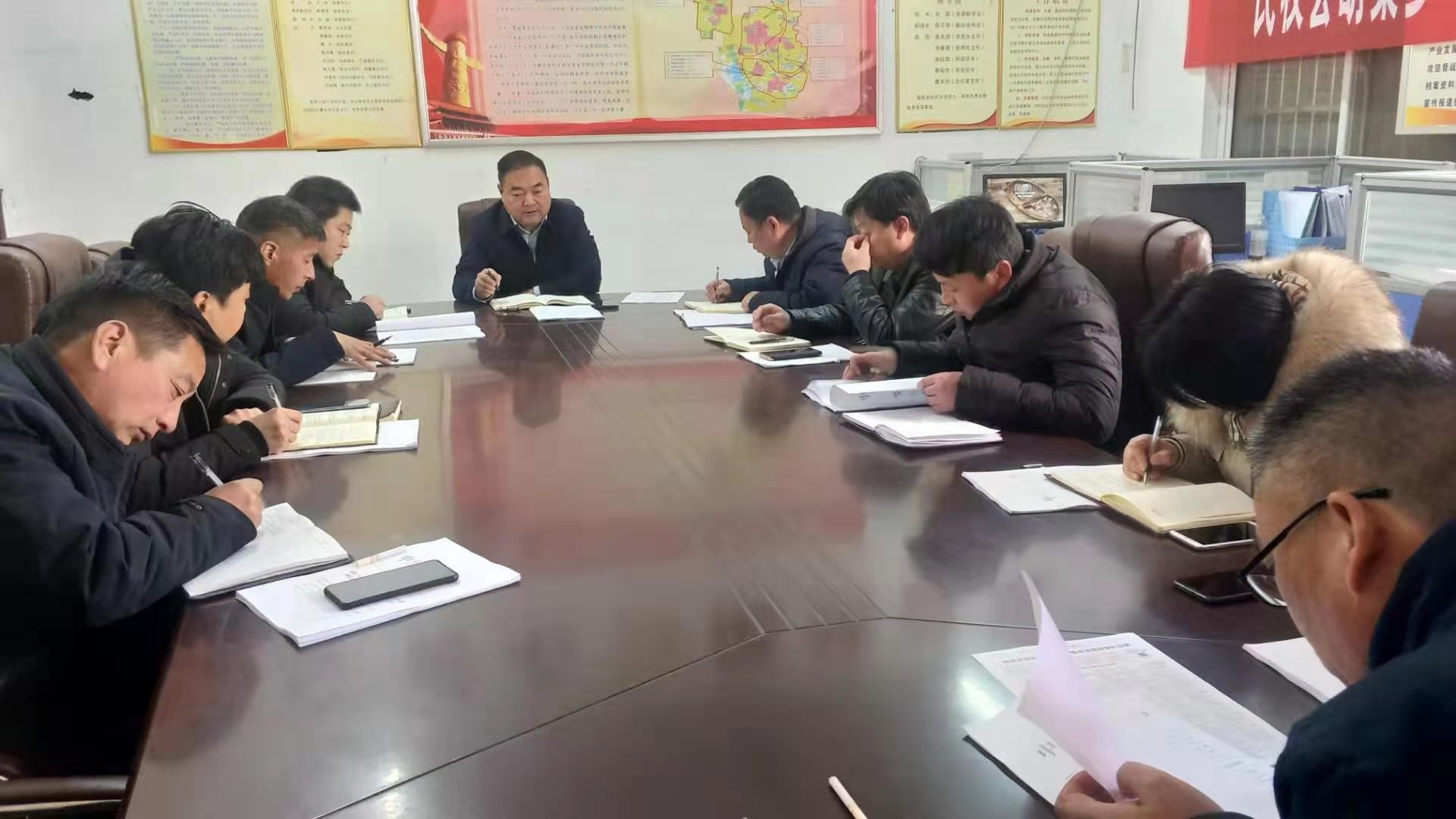 胡集乡传达贯彻民权县2021年“两会”期间维稳工作会议精神 胡集乡传达贯彻民权县2021年“两会”期间维稳工作会议精神