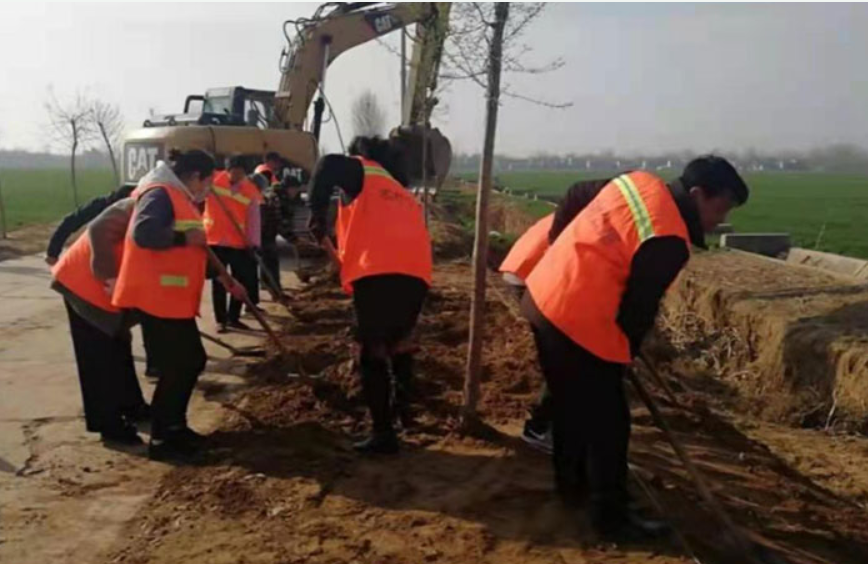 王桥镇:春季公路养护正当时 王桥镇:春季公路养护正当时