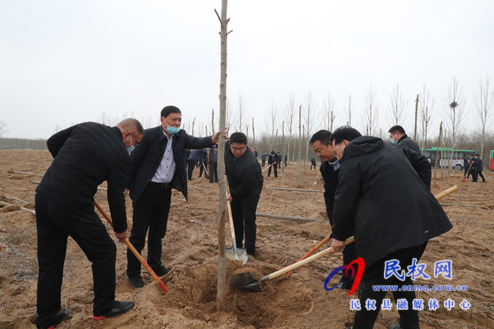 市县领导参加春季义务植树劳动 市县领导参加春季义务植树劳动