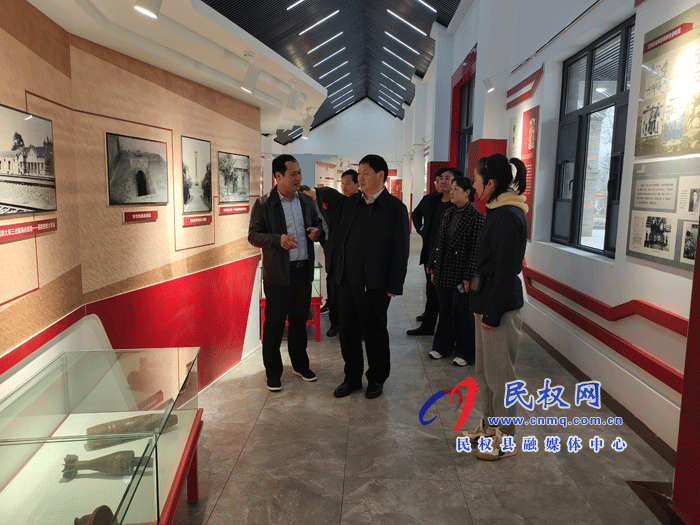 市扶贫办副主任王敢峰到双塔镇调研 市扶贫办副主任王敢峰到双塔镇调研