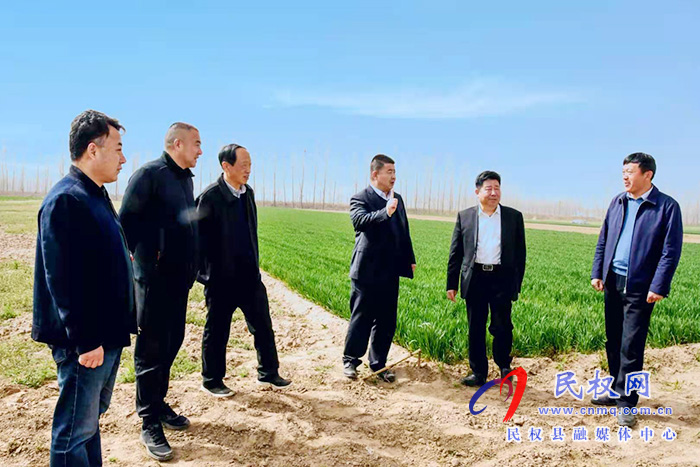副县长张士彬、县总工会主席瞿志君到野岗镇、人和镇调研葡萄酒基地建设发展情况 副县长张士彬、县总工会主席瞿志君到野岗镇、人和镇调研葡萄酒基地建设发展情况