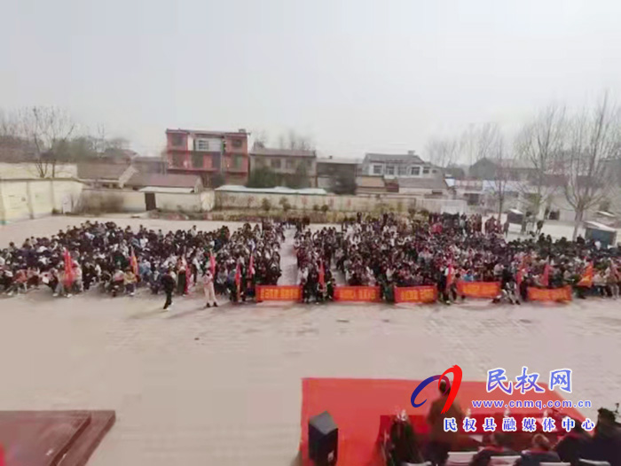 龙塘一中举行百日冲刺中考誓师大会 龙塘一中举行百日冲刺中考誓师大会