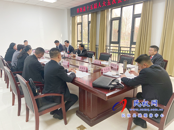 县委常委、县纪委书记、县监察委主任张亚光到胡集乡代表团审议 县委常委、县纪委书记、县监察委主任张亚光到胡集乡代表团审议