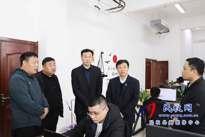 县政府党组成员、信访局党组书记、局长陈鸿志调研我县返乡下乡创业工作 县政府党组成员、信访局党组书记、局长陈鸿志调研我县返乡下乡创业工作