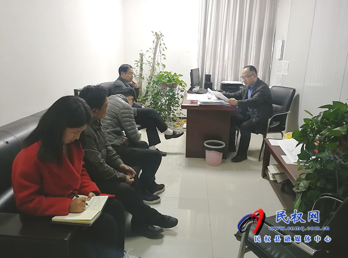 我县各单位各乡镇迅速传达贯彻“两会”精神 我县各单位各乡镇迅速传达贯彻“两会”精神