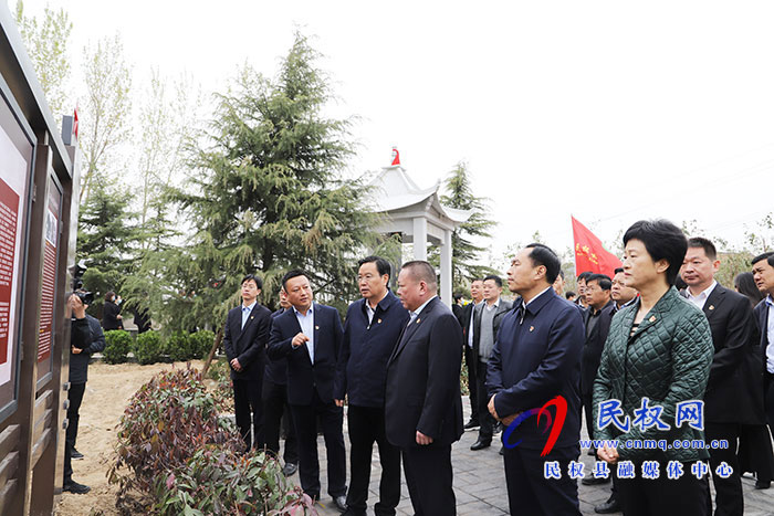 我县开展党史学习教育暨清明节祭扫烈士墓活动