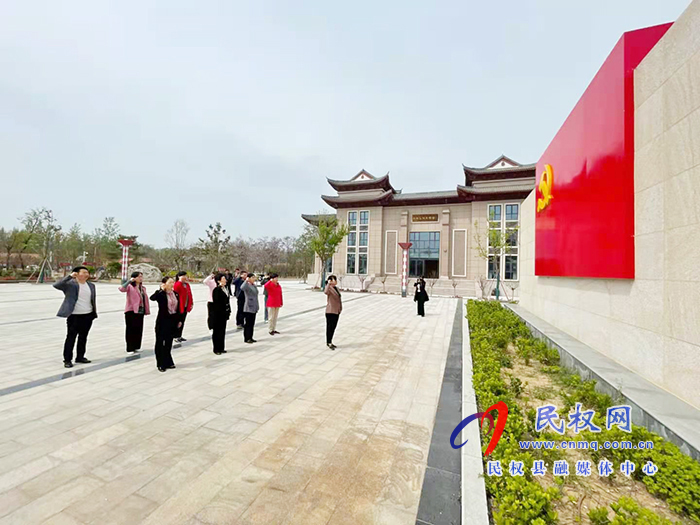 市妇联党组书记主席刘春霞到民调研“传承红色基因 争当为民先锋”工作 市妇联党组书记主席刘春霞到民调研“传承红色基因 争当为民先锋”工作