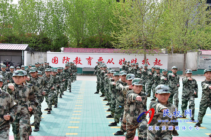 民权县精英文武学校营造浓厚拥军氛围 民权县精英文武学校营造浓厚拥军氛围