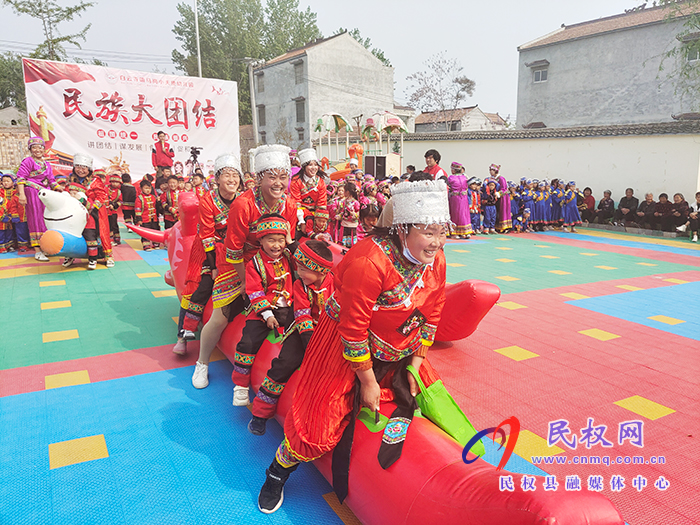 白云寺镇马岗小天使幼儿园举行“民族大团结”主题运动会