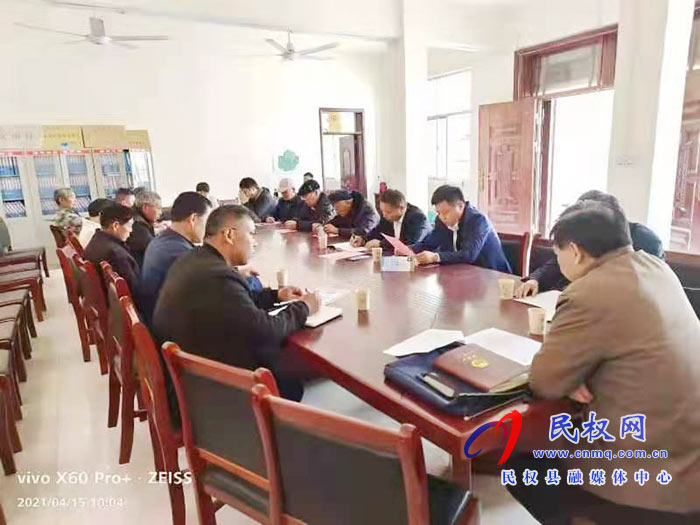 市人大常委会一行5人到程庄镇江集村开展三五工作日活动 市人大常委会一行5人到程庄镇江集村开展三五工作日活动
