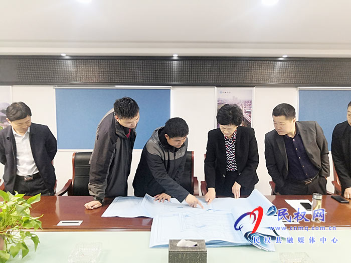 县人大常委会主任周燕现场召开迎宾大道南段整治施工协调会 县人大常委会主任周燕现场召开迎宾大道南段整治施工协调会