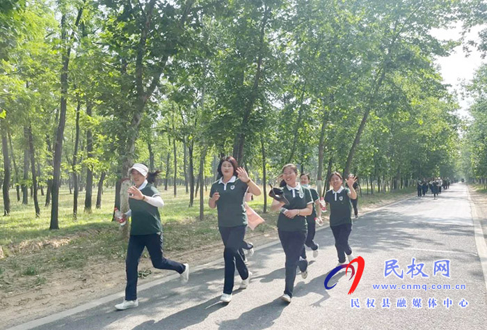 民东新区实验幼儿园徒步活动——爱在初夏 一路同行 民东新区实验幼儿园徒步活动——爱在初夏 一路同行