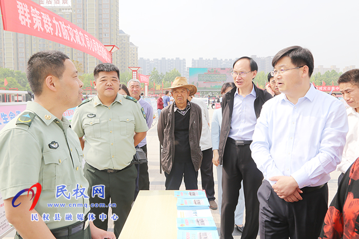 我县举办5·12全国防灾减灾日宣传活动 我县举办5·12全国防灾减灾日宣传活动