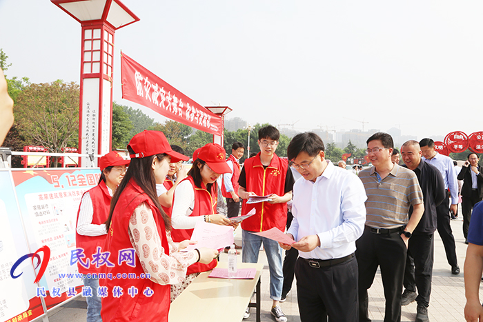 我县举办5·12全国防灾减灾日宣传活动 我县举办5·12全国防灾减灾日宣传活动