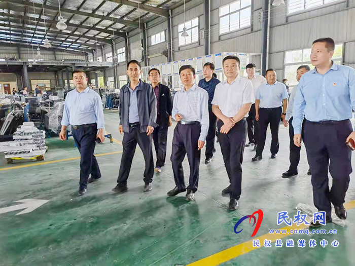 县政府党组成员、信访局局长陈鸿志走进企业开展“一联三帮”、“百名行长走访千家万户”调研活动 县政府党组成员、信访局局长陈鸿志走进企业开展“一联三帮”、“百名行长走访千家万户”调研活动