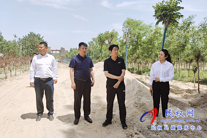 县委常委、宣传部长屠志远到双塔镇调研秣坡红色教育基地长征路建设进展情况 县委常委、宣传部长屠志远到双塔镇调研秣坡红色教育基地长征路建设进展情况