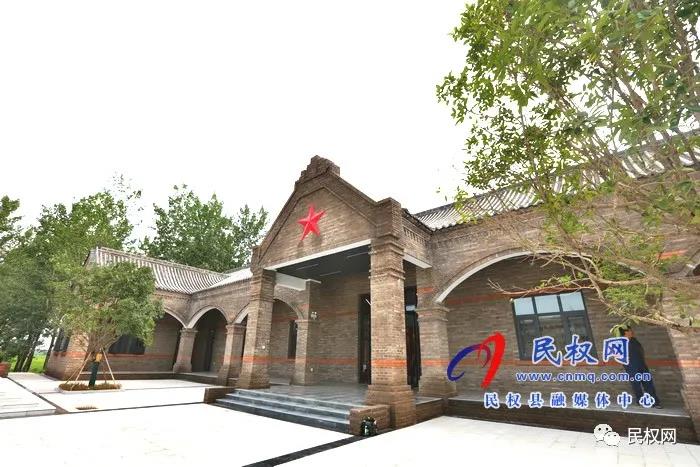 河南日报头版头条以“民权 红绿辉映展画卷”为题刊发报道 河南日报头版头条以“民权 红绿辉映展画卷”为题刊发报道