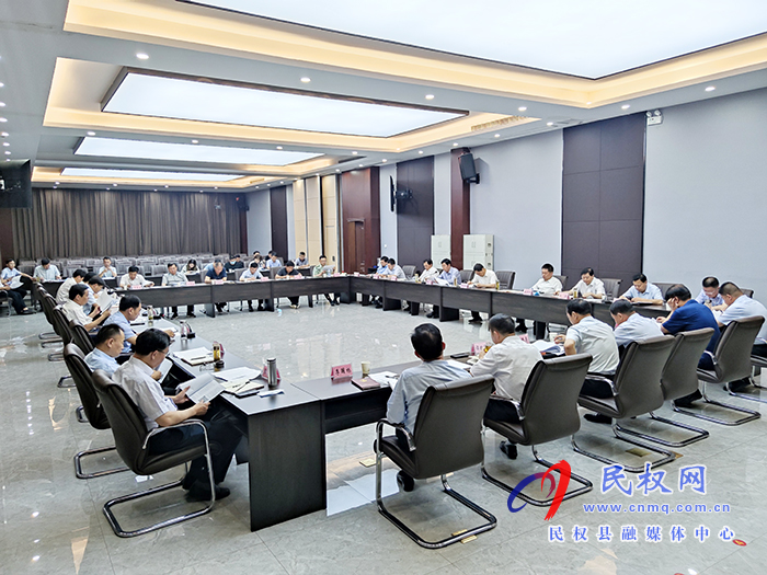 市人大常委副主任、县委书记姬脉常主持召开县委理论学习中心组会议 市人大常委副主任、县委书记姬脉常主持召开县委理论学习中心组会议