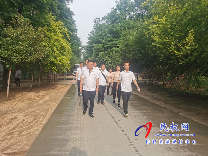 县委改革办开展“文明活动践与行”徒步比赛活动