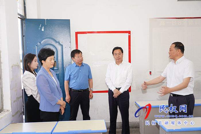 市人大常委会副主任、县委书记姬脉常查看高招考务工作准备情况 市人大常委会副主任、县委书记姬脉常查看高招考务工作准备情况