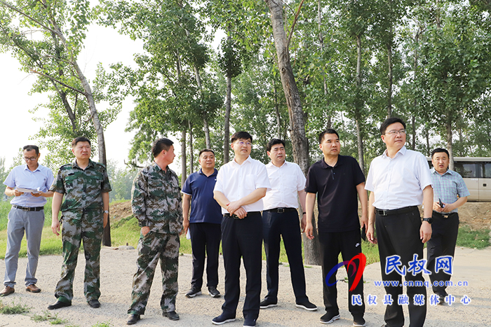 县委副书记、县长张团结察看安全生产工作 县委副书记、县长张团结察看安全生产工作