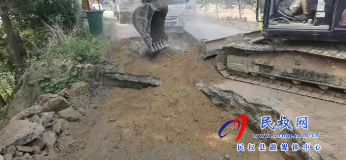 【我为群众办实事】伯党乡抢修道路在行动 【我为群众办实事】伯党乡抢修道路在行动