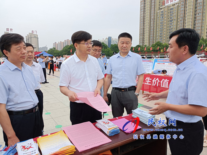 我县开展打击和防范非法集资宣传教育活动 我县开展打击和防范非法集资宣传教育活动
