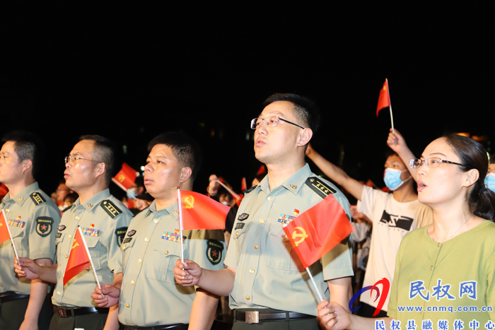 县人武部政委潘俊琦带队出席第四届“商丘好兵”颁奖典礼 县人武部政委潘俊琦带队出席第四届“商丘好兵”颁奖典礼
