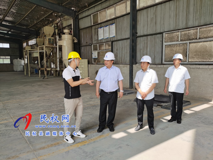 副县长张士彬检查饲料兽药加工企业消防安全工作 副县长张士彬检查饲料兽药加工企业消防安全工作