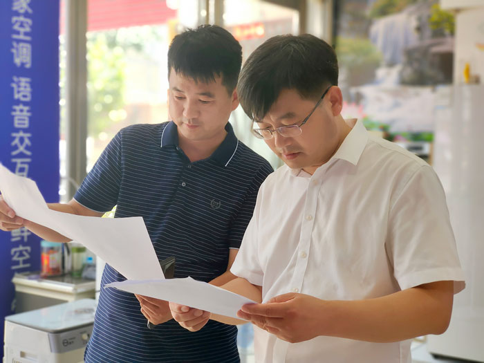 县委副书记、县长张团结到双塔镇督导暗访安全生产工作 县委副书记、县长张团结到双塔镇督导暗访安全生产工作