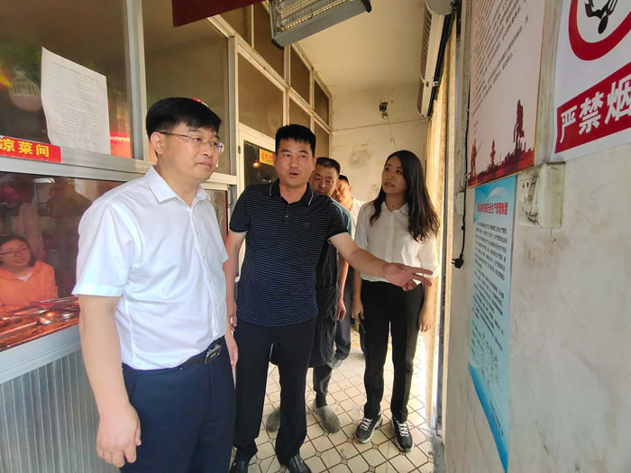 县委副书记、县长张团结到双塔镇督导暗访安全生产工作 县委副书记、县长张团结到双塔镇督导暗访安全生产工作