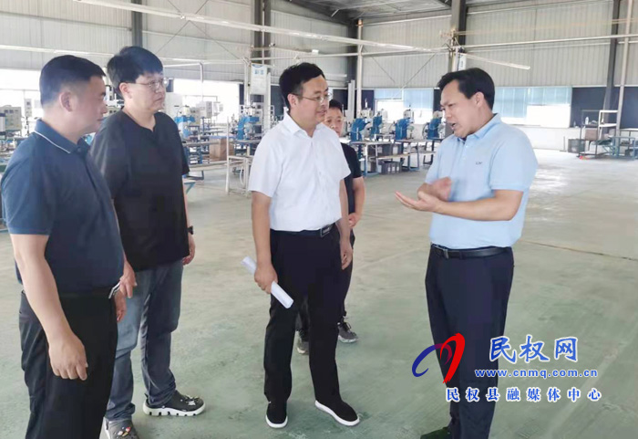 县委常委、政法委书记、副县长孟祥亮到王庄寨镇检查督导扶贫车间安全生产落实情况 县委常委、政法委书记、副县长孟祥亮到王庄寨镇检查督导扶贫车间安全生产落实情况