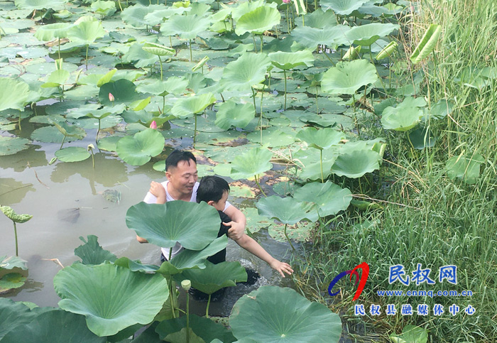 民权县实验小学教师王孝红勇救落水儿童用行动诠释师者之道