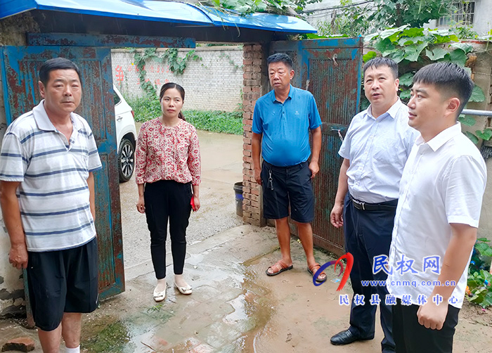 王桥镇:多措并举开展巡河防汛行动 王桥镇:多措并举开展巡河防汛行动