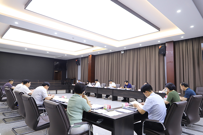 县委书记、县长张团结主持召开县政府第48次常务会议 县委书记、县长张团结主持召开县政府第48次常务会议