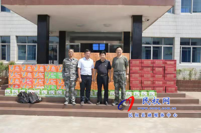 人和镇到县武装部队开展“八一”拥军慰问活动 人和镇到县武装部队开展“八一”拥军慰问活动