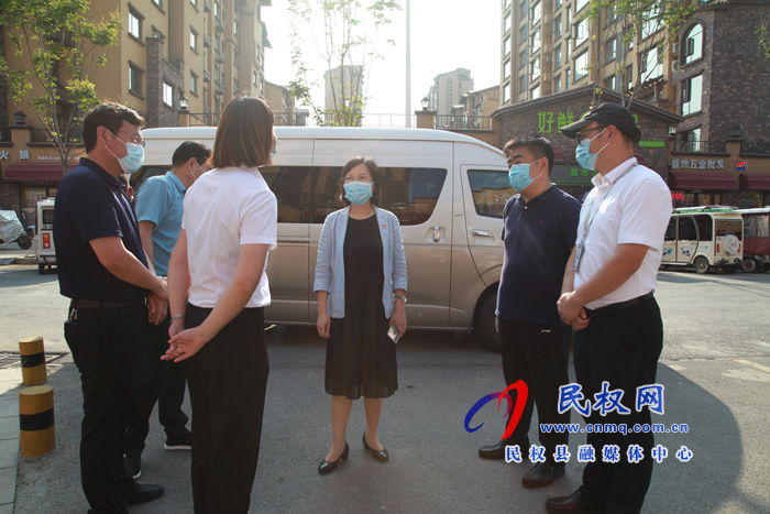 县领导王静娴调研疫情防控工作 县领导王静娴调研疫情防控工作